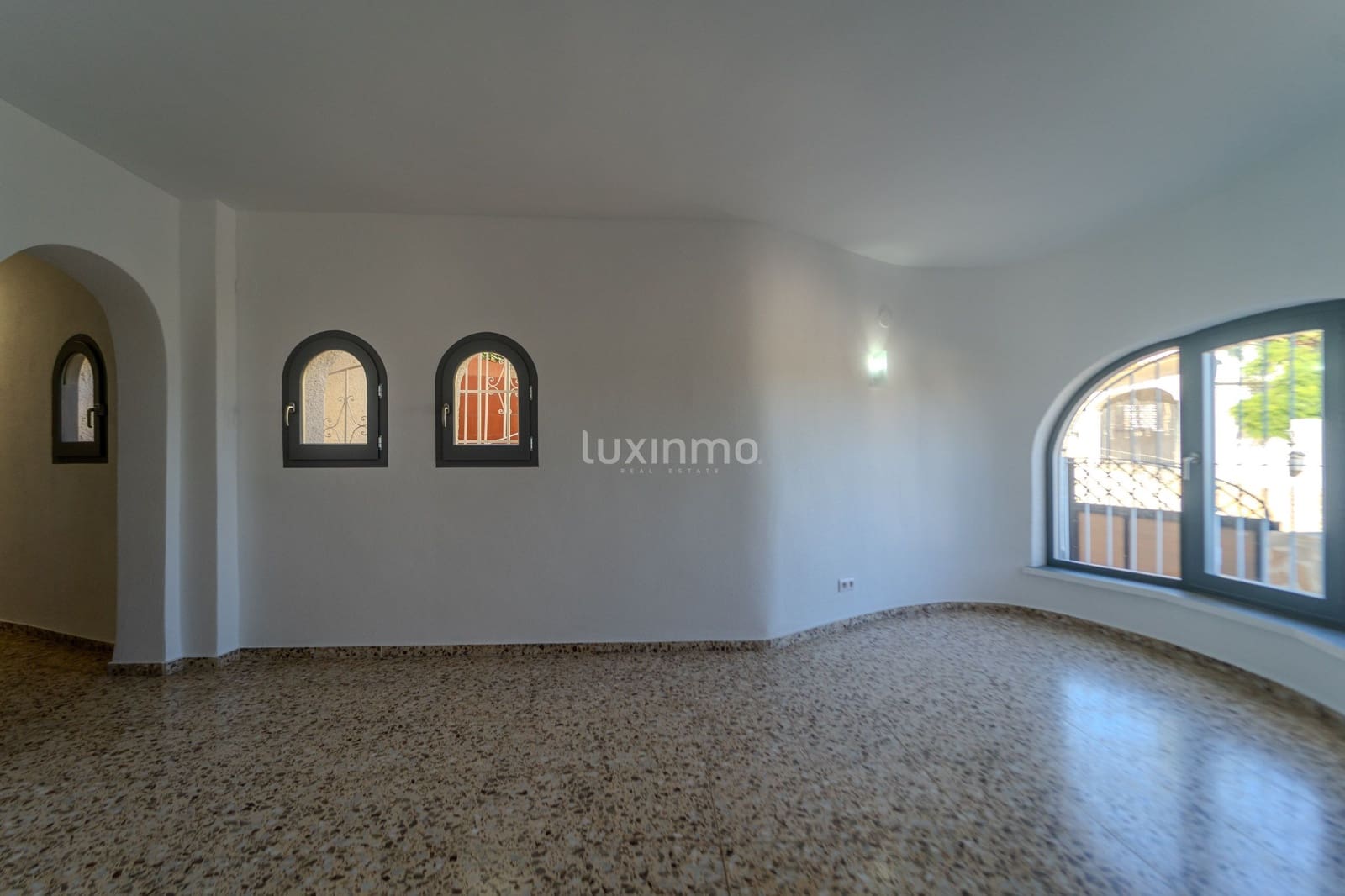 4 sovrum Villa till salu i Calpe / Calp med pool garage - 590 000 € (Ref: 9415641)