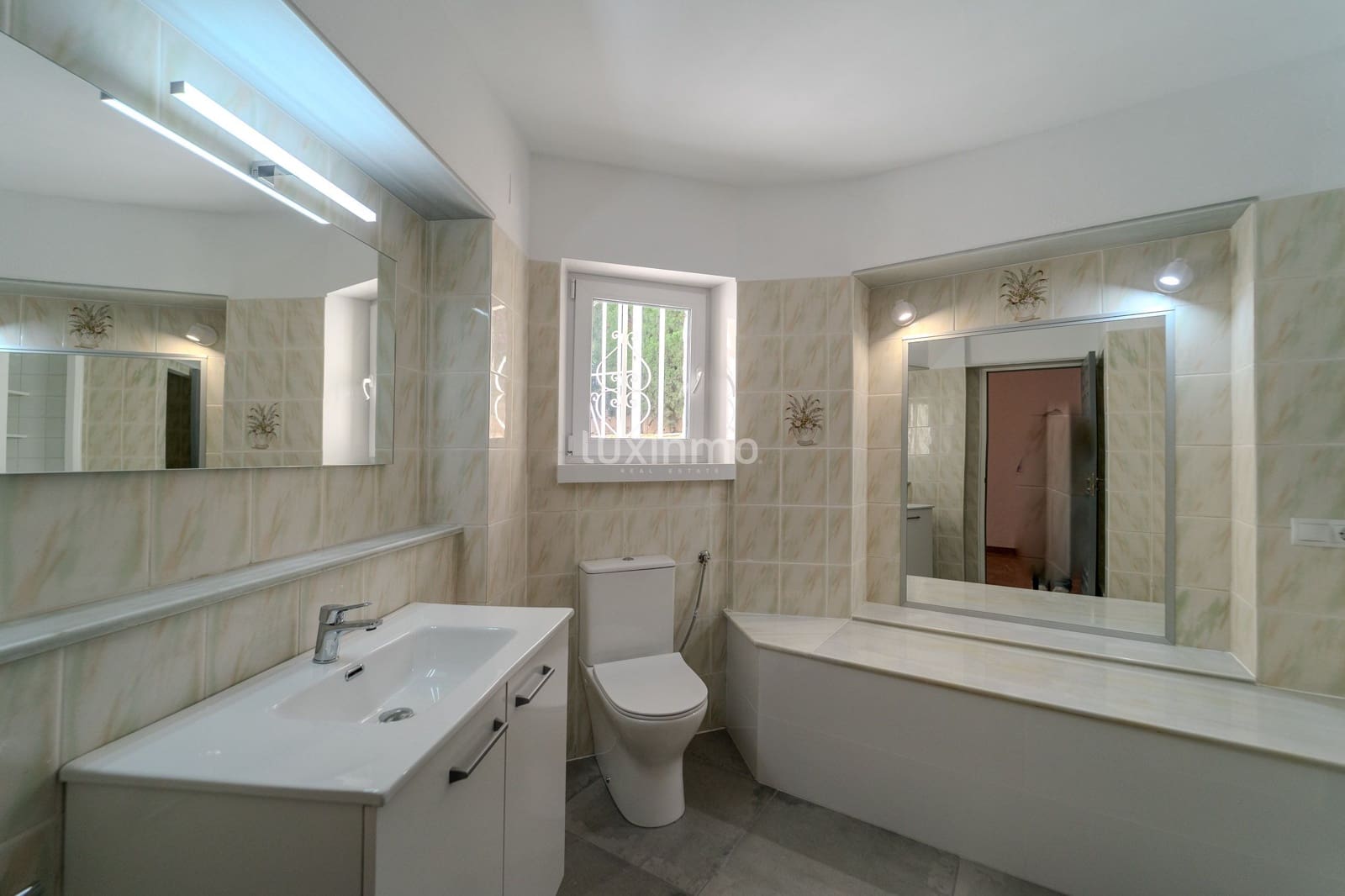 4 sovrum Villa till salu i Calpe / Calp med pool garage - 590 000 € (Ref: 9415641)