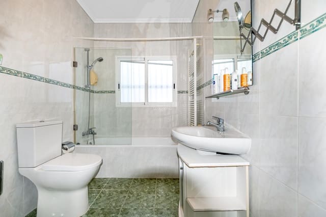 3 sovrum Villa till salu i Alfaz del Pi / L'Alfàs del Pi med garage - 650 000 € (Ref: 9415642)