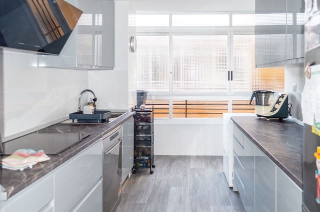 3 Zimmer Apartment zu verkaufen in La Villajoyosa / Vila Joiosa - 260.000 € (Ref: 9415643)