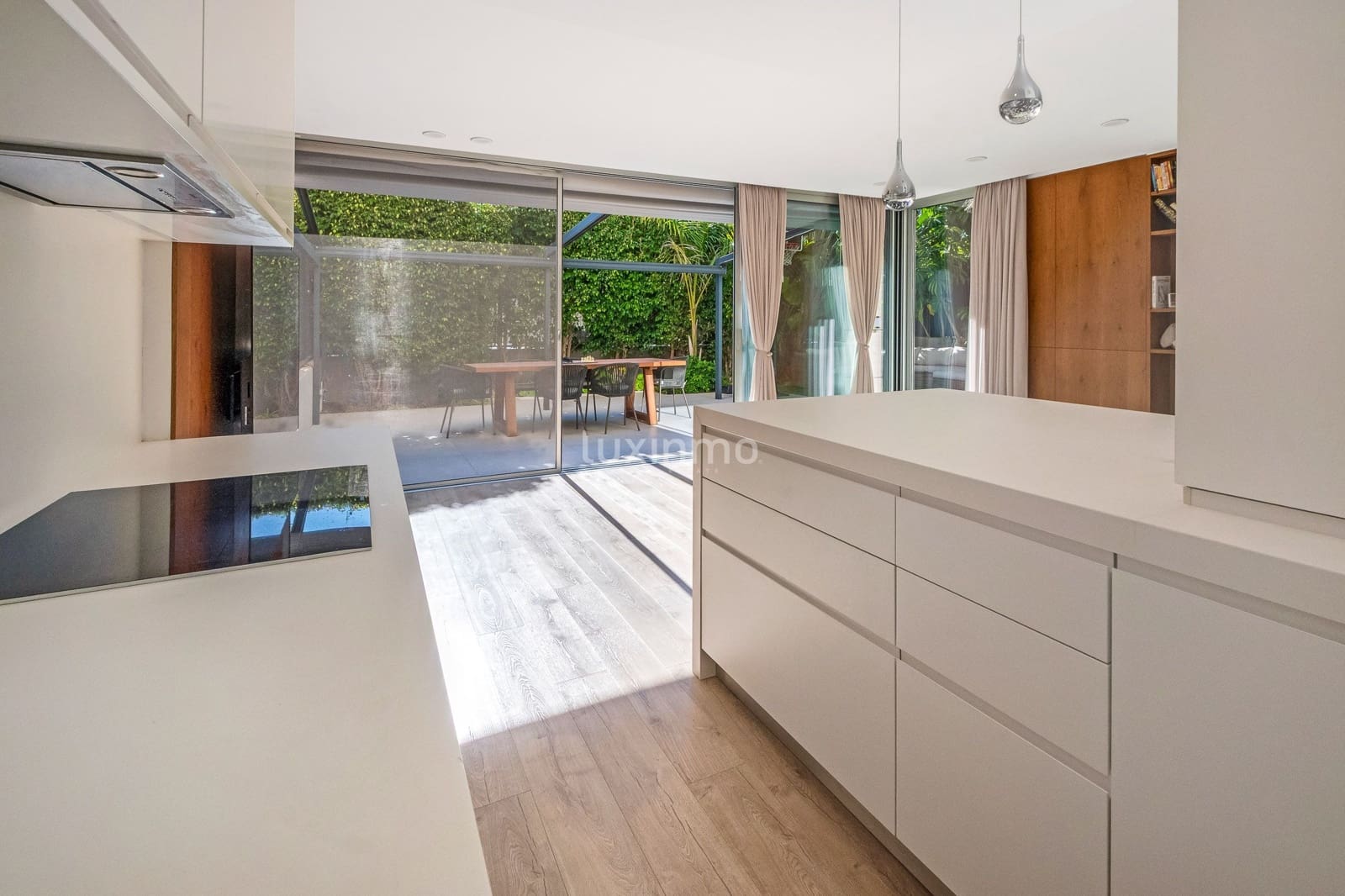 4 soverom Leilighet til salgs i Alicante by med svømmebasseng garasje - € 880 000 (Ref: 9417831)