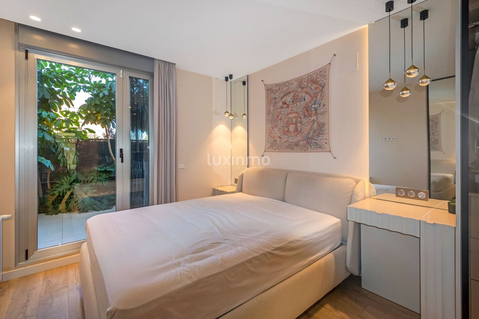 4 soverom Leilighet til salgs i Alicante by med svømmebasseng garasje - € 880 000 (Ref: 9417831)