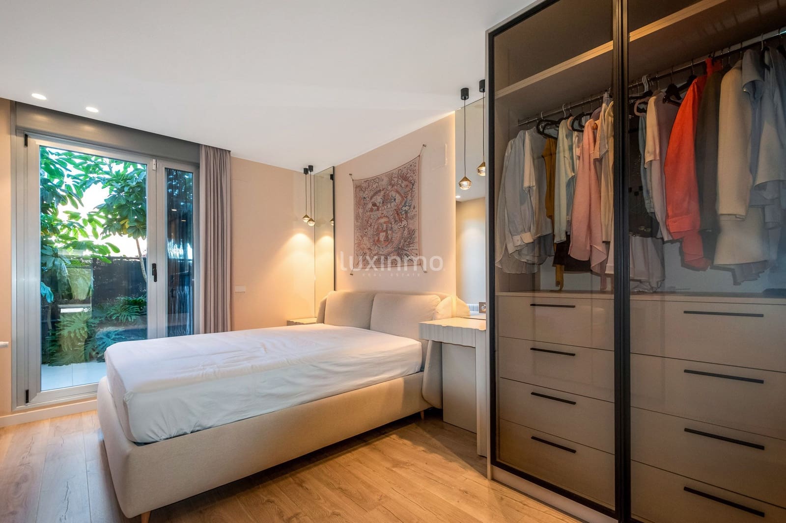 4 soverom Leilighet til salgs i Alicante by med svømmebasseng garasje - € 880 000 (Ref: 9417831)