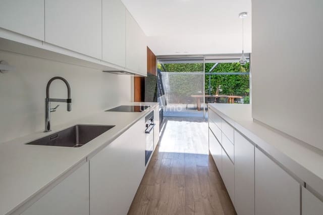 4 soverom Leilighet til salgs i Alicante by med svømmebasseng garasje - € 880 000 (Ref: 9417831)