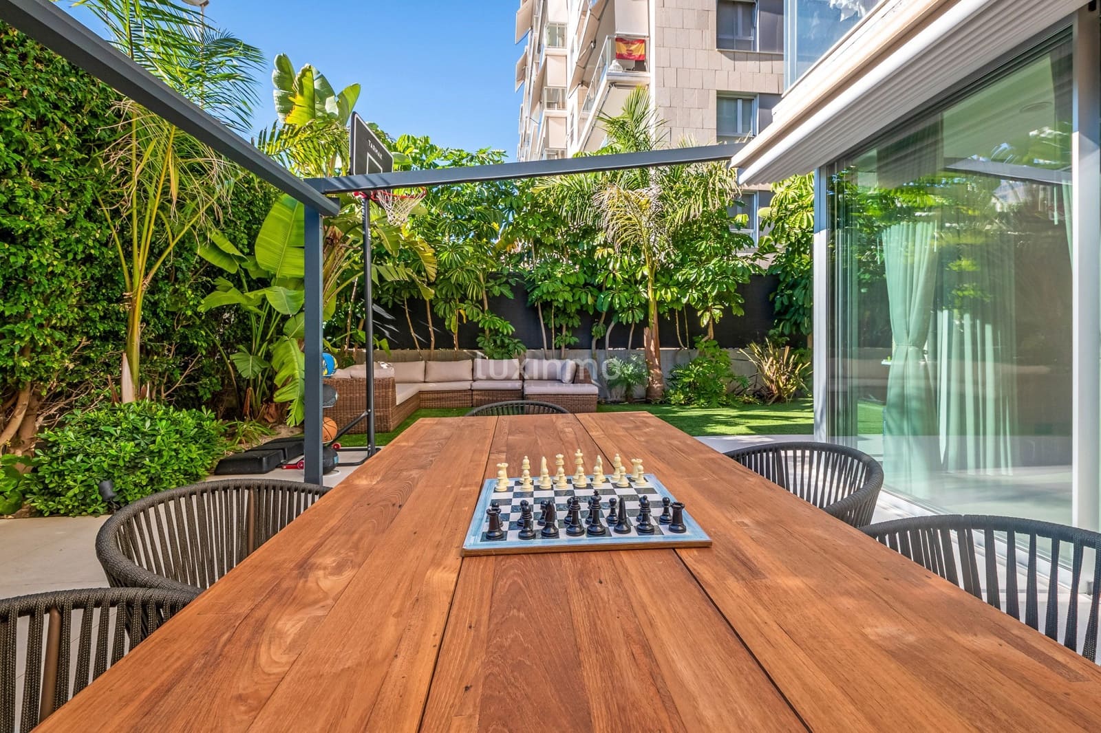 4 soverom Leilighet til salgs i Alicante by med svømmebasseng garasje - € 880 000 (Ref: 9417831)