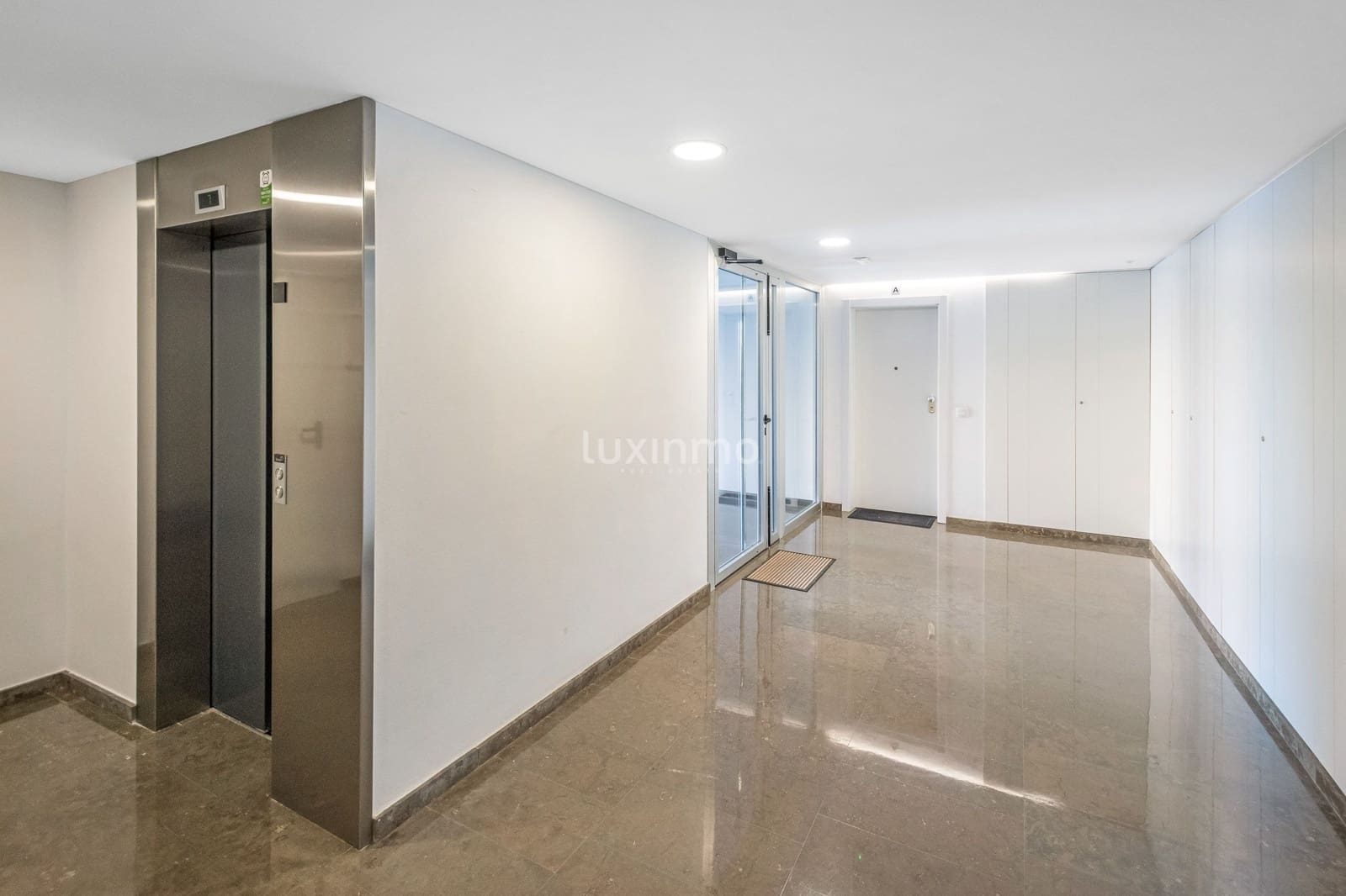 4 soverom Leilighet til salgs i Alicante by med svømmebasseng garasje - € 880 000 (Ref: 9417831)