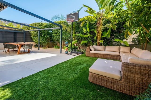 4 soverom Leilighet til salgs i Alicante by med svømmebasseng garasje - € 880 000 (Ref: 9417831)