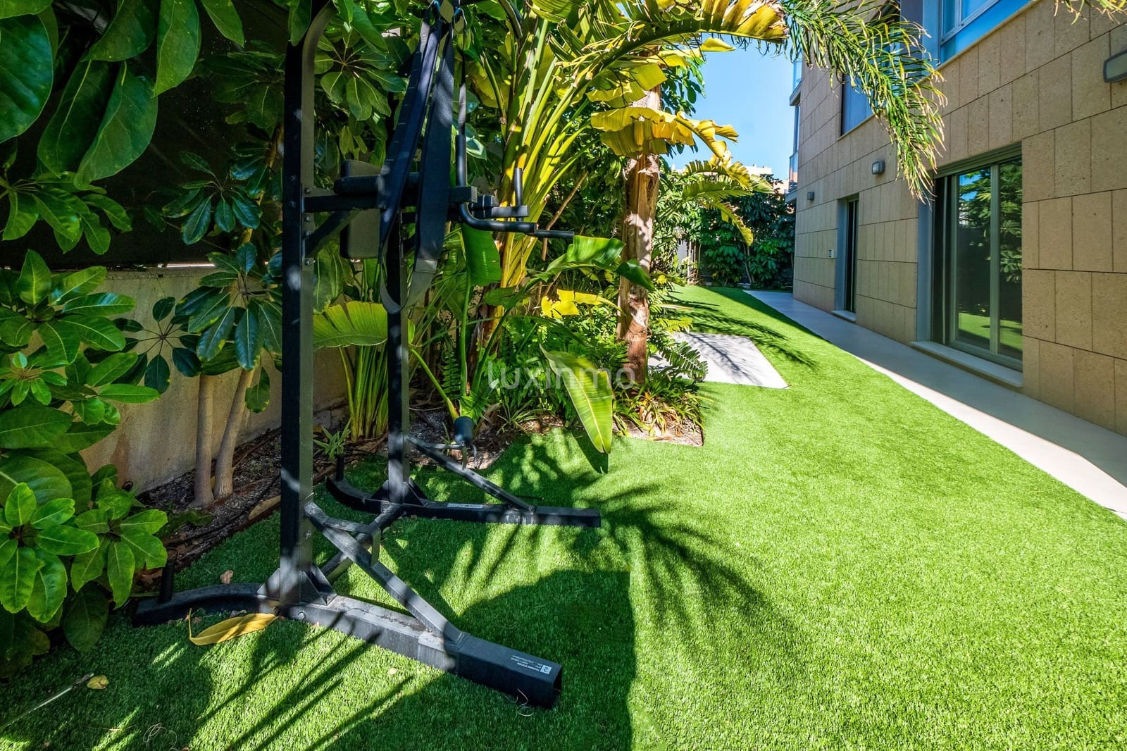 4 soverom Leilighet til salgs i Alicante by med svømmebasseng garasje - € 880 000 (Ref: 9417831)