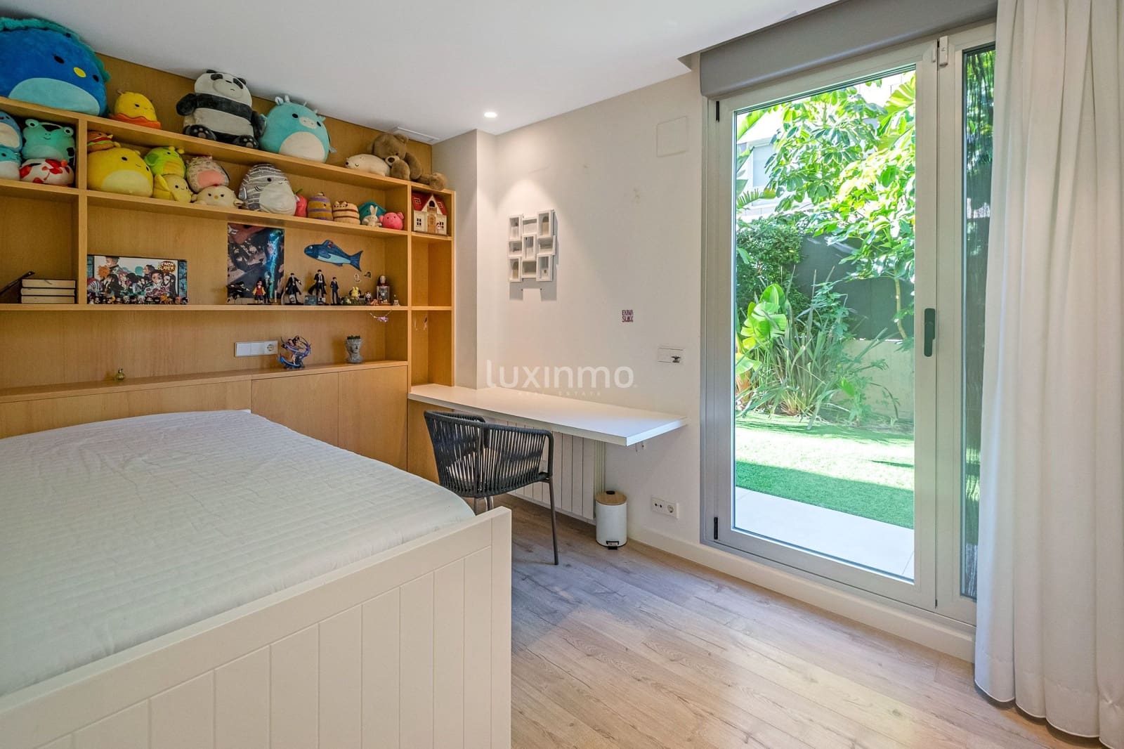 4 soverom Leilighet til salgs i Alicante by med svømmebasseng garasje - € 880 000 (Ref: 9417831)