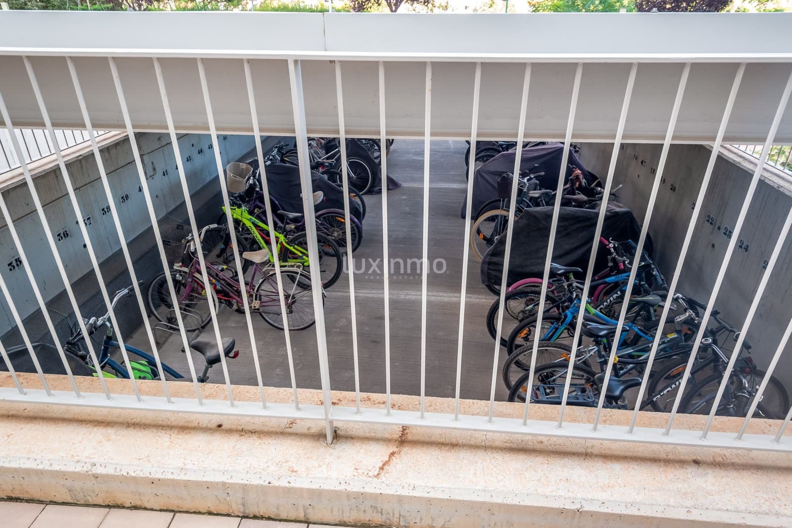 4 soverom Leilighet til salgs i Alicante by med svømmebasseng garasje - € 880 000 (Ref: 9417831)