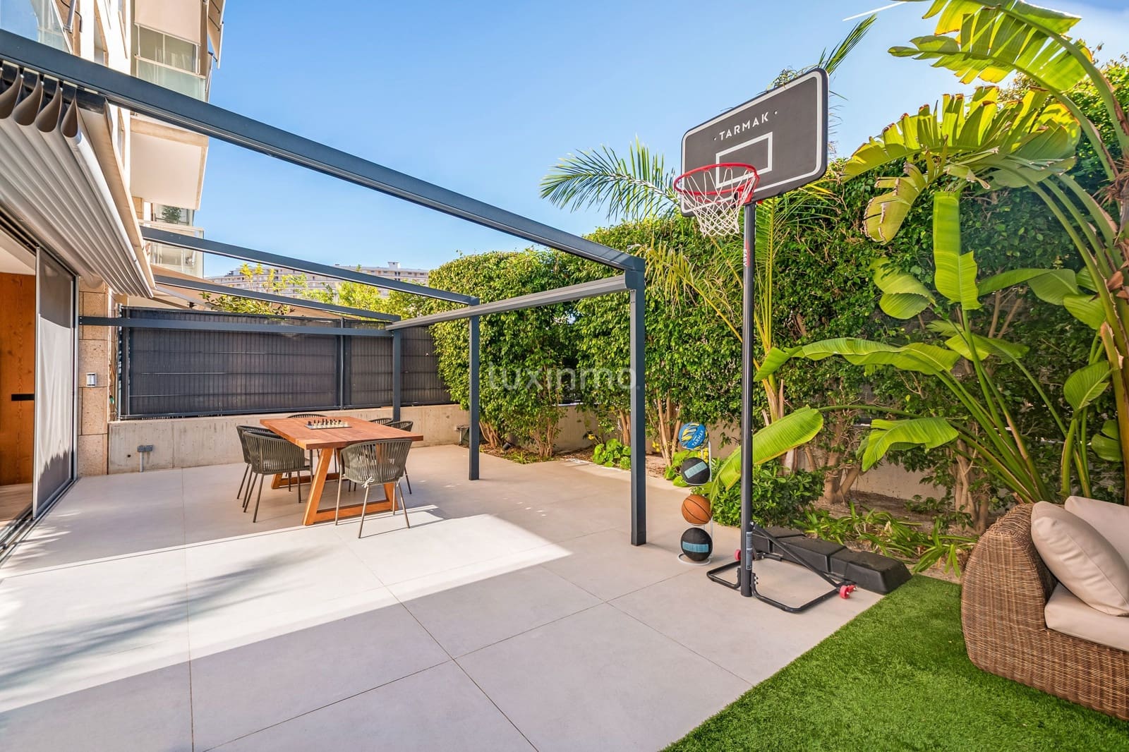 4 soverom Leilighet til salgs i Alicante by med svømmebasseng garasje - € 880 000 (Ref: 9417831)