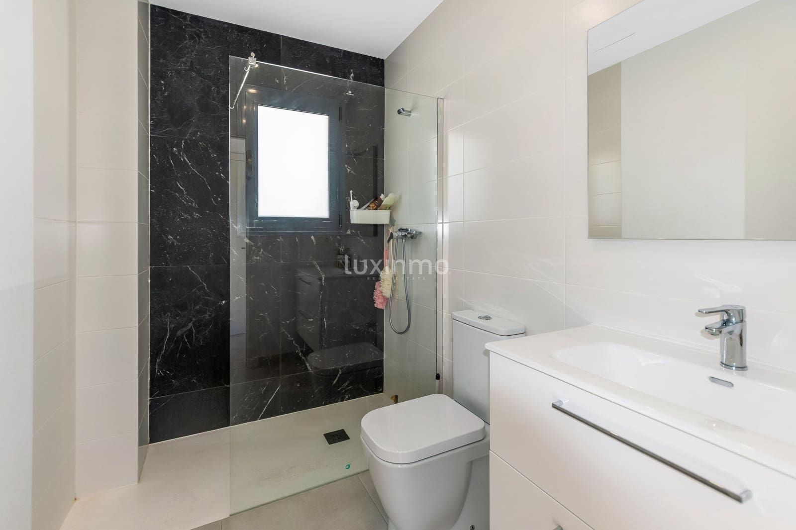 3 bedroom Villa for rent in Alfaz del Pi / L'Alfas del Pi with pool garage - € 2,800 (Ref: 9426540)