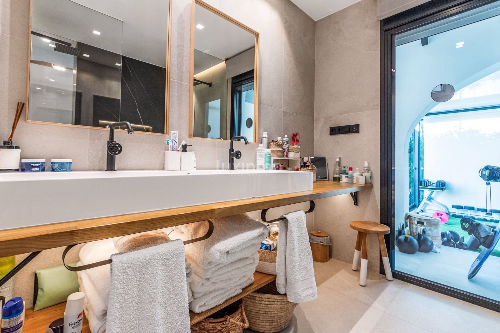 3 slaapkamer Villa te koop in Alfaz del Pi / L'Alfas del Pi met zwembad garage - € 875.000 (Ref: 9429560)