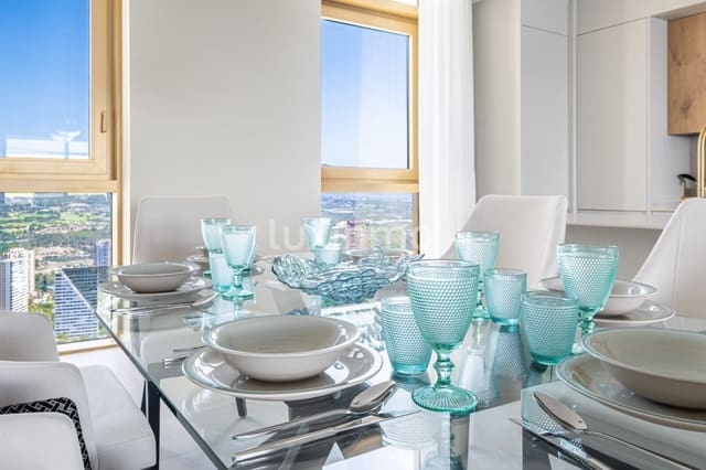 2 sovrum Lägenhet till salu i Benidorm med pool garage - 1 170 000 € (Ref: 9432777)