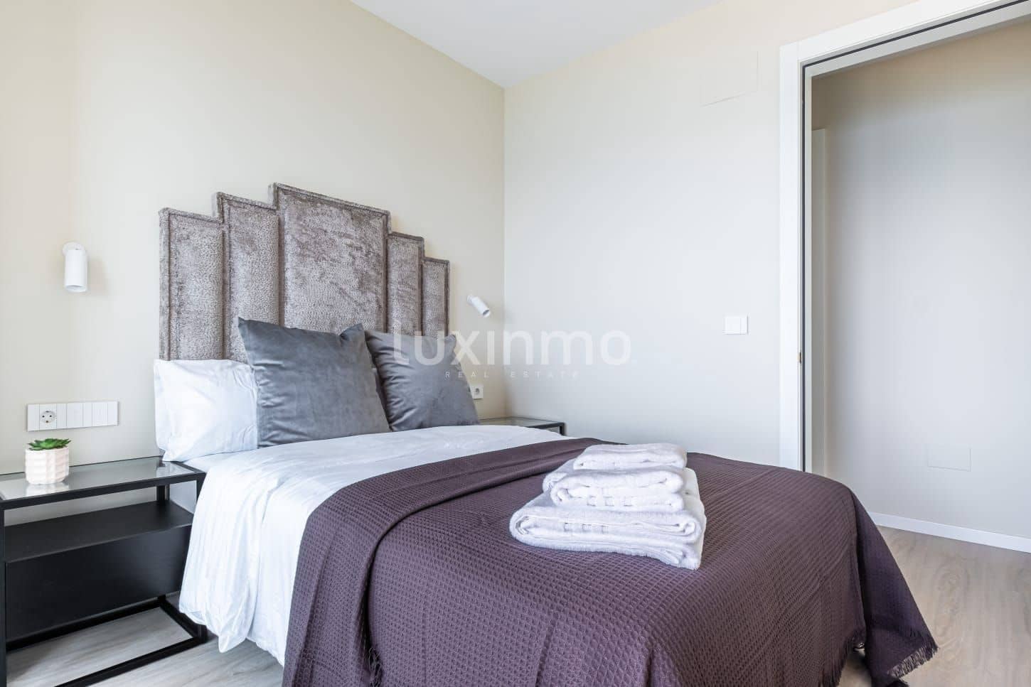 2 sovrum Lägenhet till salu i Benidorm med pool garage - 1 170 000 € (Ref: 9432777)