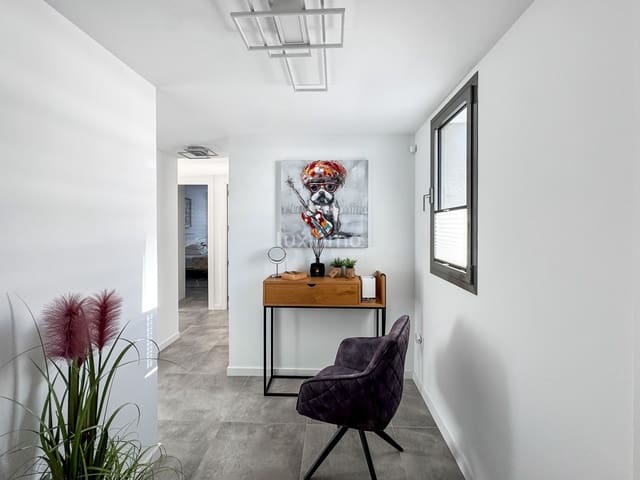 3 bedroom Apartment for rent in Finestrat with pool garage - € 3,000 (Ref: 9432779)