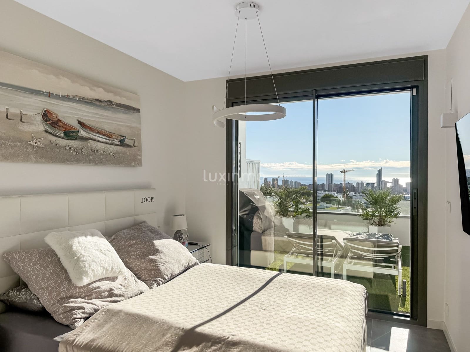 3 bedroom Apartment for rent in Finestrat with pool garage - € 3,000 (Ref: 9432779)