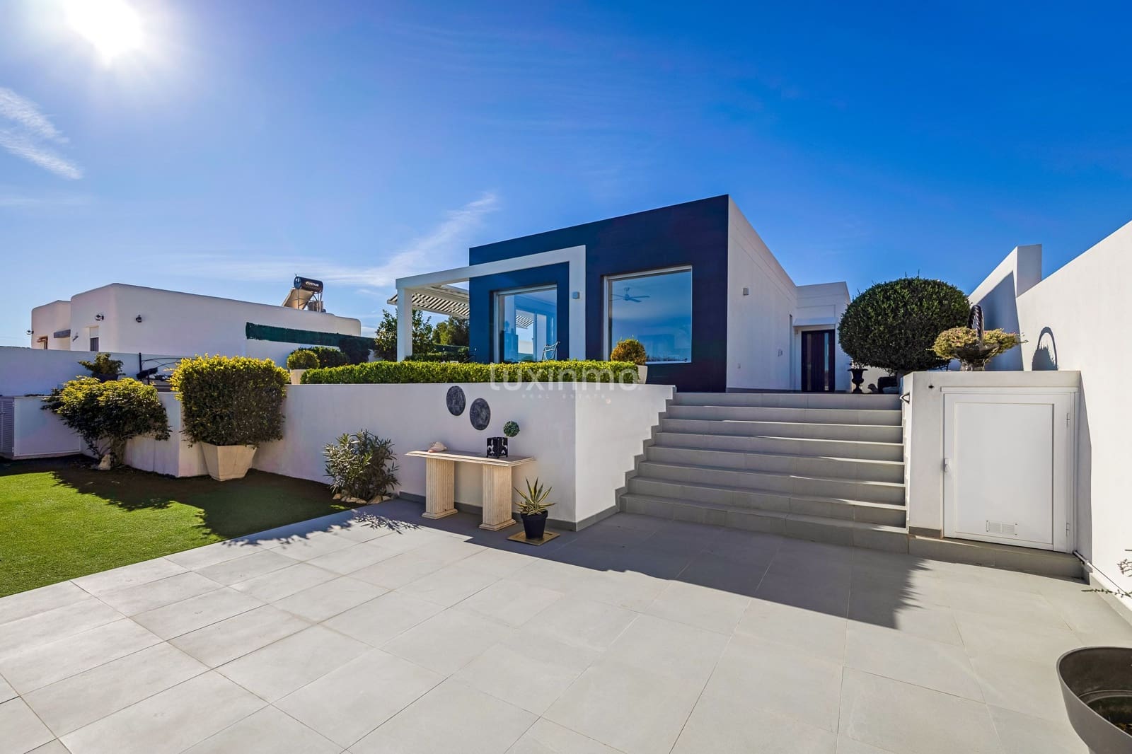 2 soveværelse Villa til salg i Polop med swimmingpool garage - € 530.000 (Ref: 9435091)