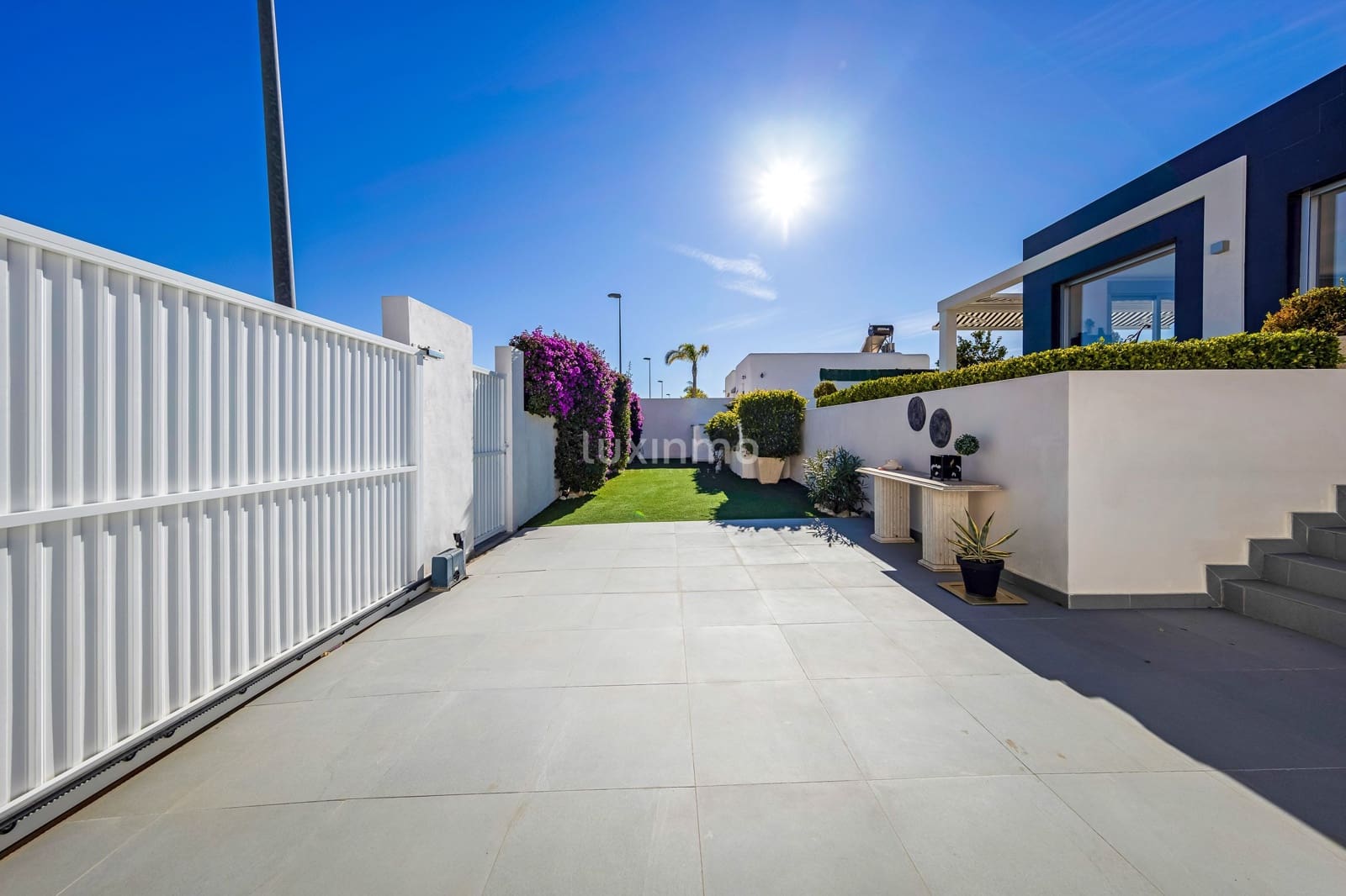 2 soveværelse Villa til salg i Polop med swimmingpool garage - € 530.000 (Ref: 9435091)