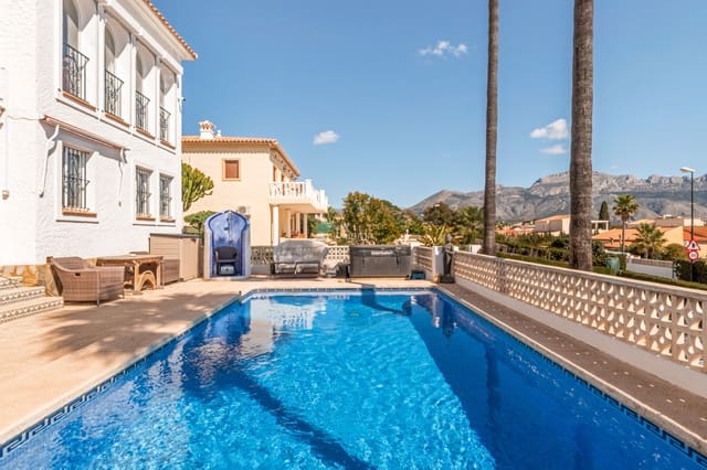 5 slaapkamer Villa te koop in La Nucia met zwembad garage - € 795.000 (Ref: 9436850)