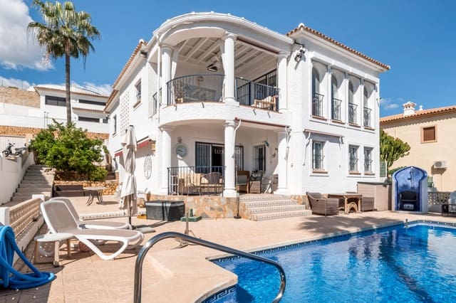 5 slaapkamer Villa te koop in La Nucia met zwembad garage - € 795.000 (Ref: 9436850)