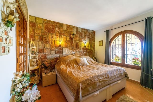 4 Zimmer Villa zu verkaufen in Benissa mit Pool Garage - 695.000 € (Ref: 9438089)