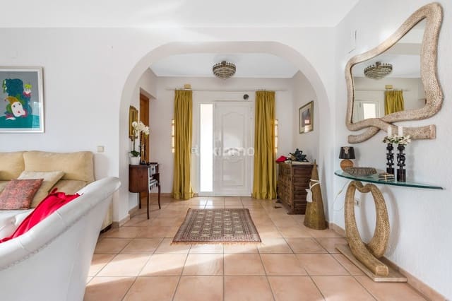 3 slaapkamer Villa te koop in Alfaz del Pi / L'Alfàs del Pi met zwembad - € 565.000 (Ref: 9439426)