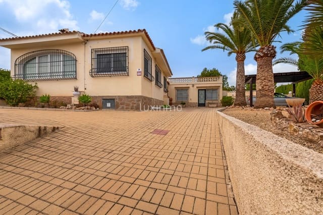 3 slaapkamer Villa te koop in Alfaz del Pi / L'Alfàs del Pi met zwembad - € 565.000 (Ref: 9439426)