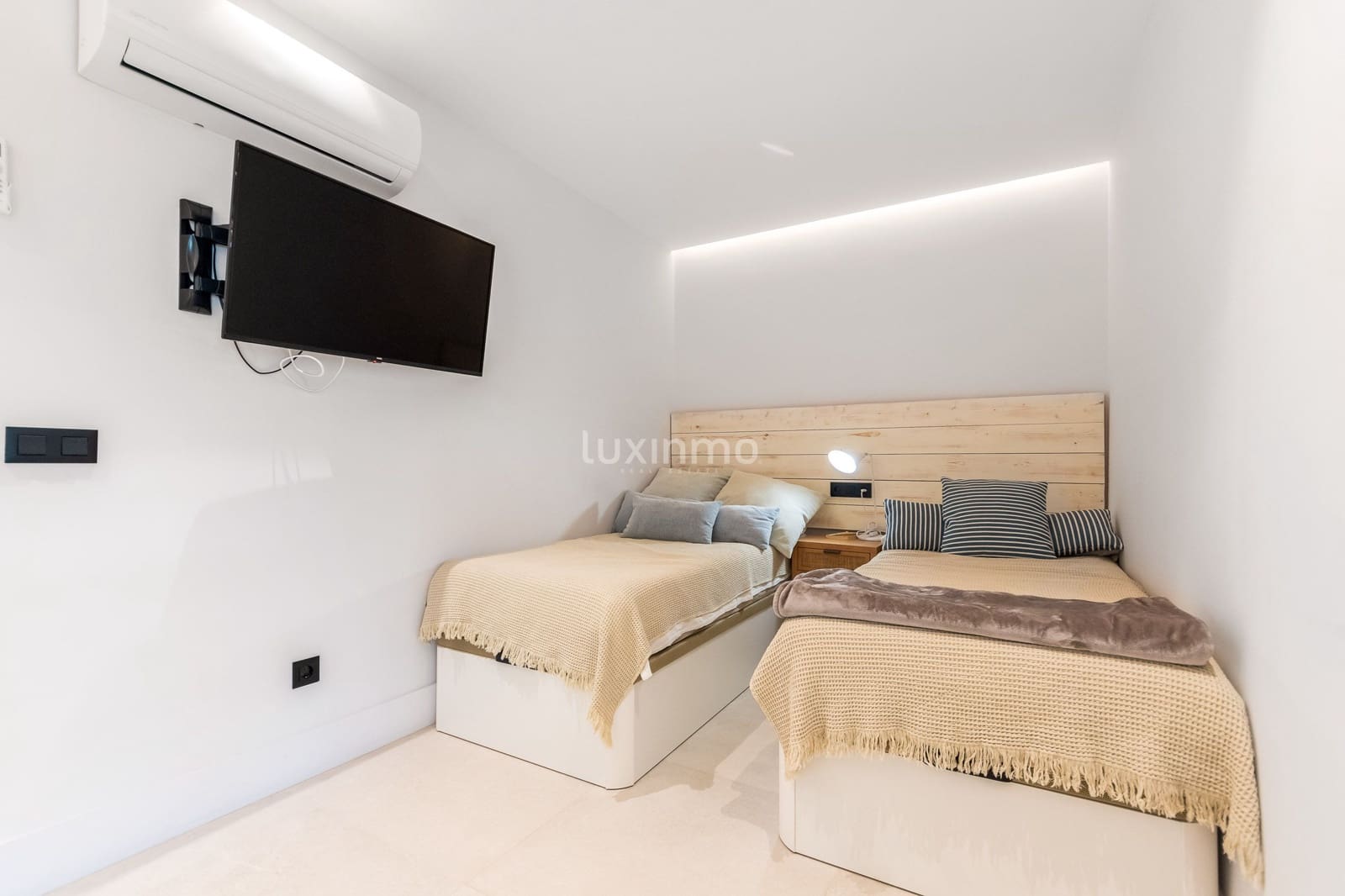 Chalet de 3 habitaciones en Alfaz del Pi / L'Alfàs del Pi en venta con piscina garaje - 875.000 € (Ref: 9441287)