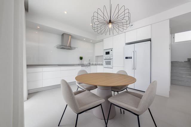 3 soverom Villa til salgs i El Campello med svømmebasseng garasje - € 450 000 (Ref: 9441713)