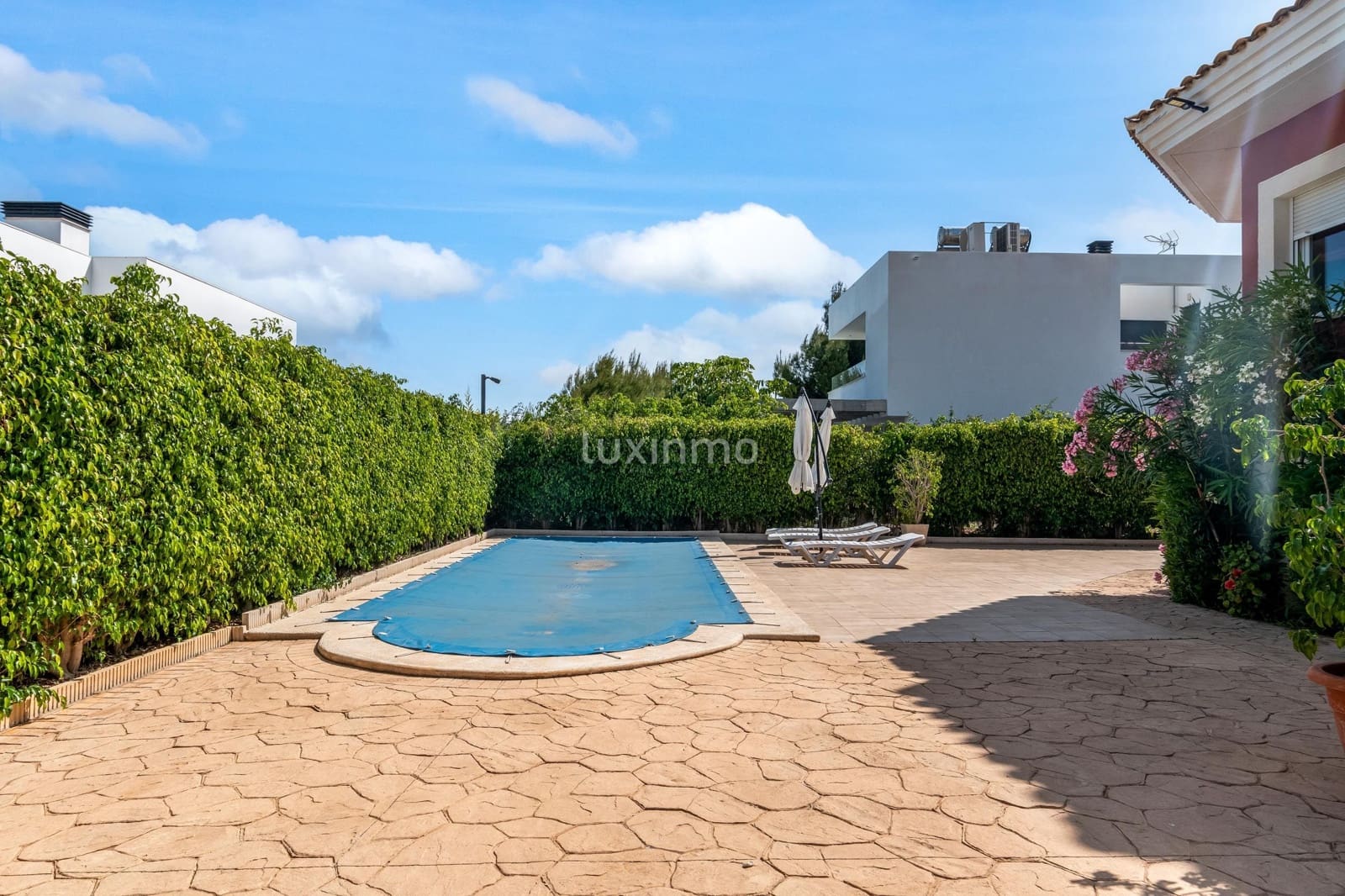 4 chambre Villa/Maison à vendre à La Nucia avec piscine garage - 825 000 € (Ref: 9442958)