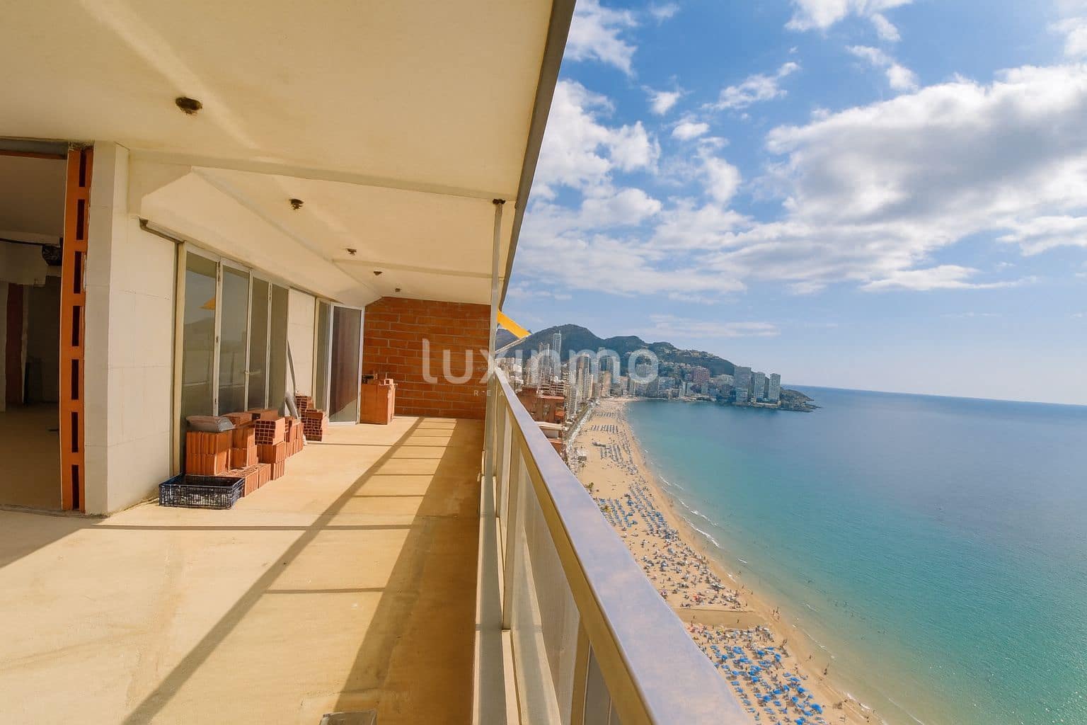 4 slaapkamer Penthouse te koop in Benidorm met zwembad garage - € 895.000 (Ref: 9445474)