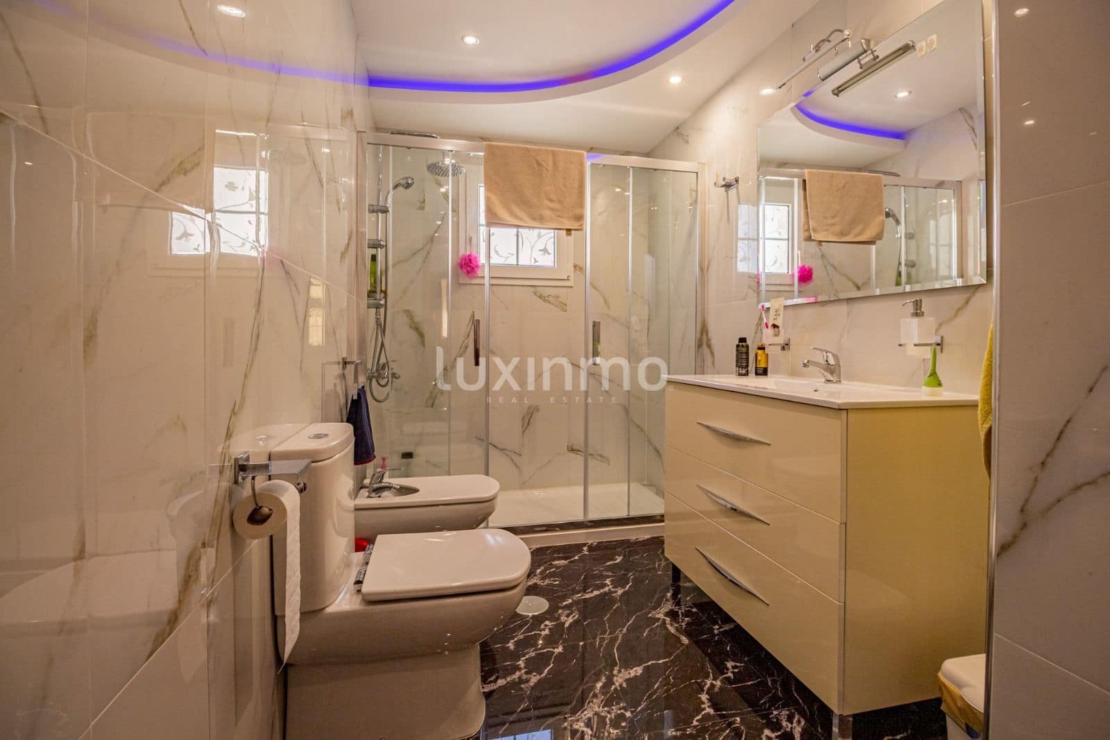 4 chambre Villa/Maison à vendre à Alfaz del Pi / L'Alfas del Pi avec piscine garage - 890 000 € (Ref: 9450270)