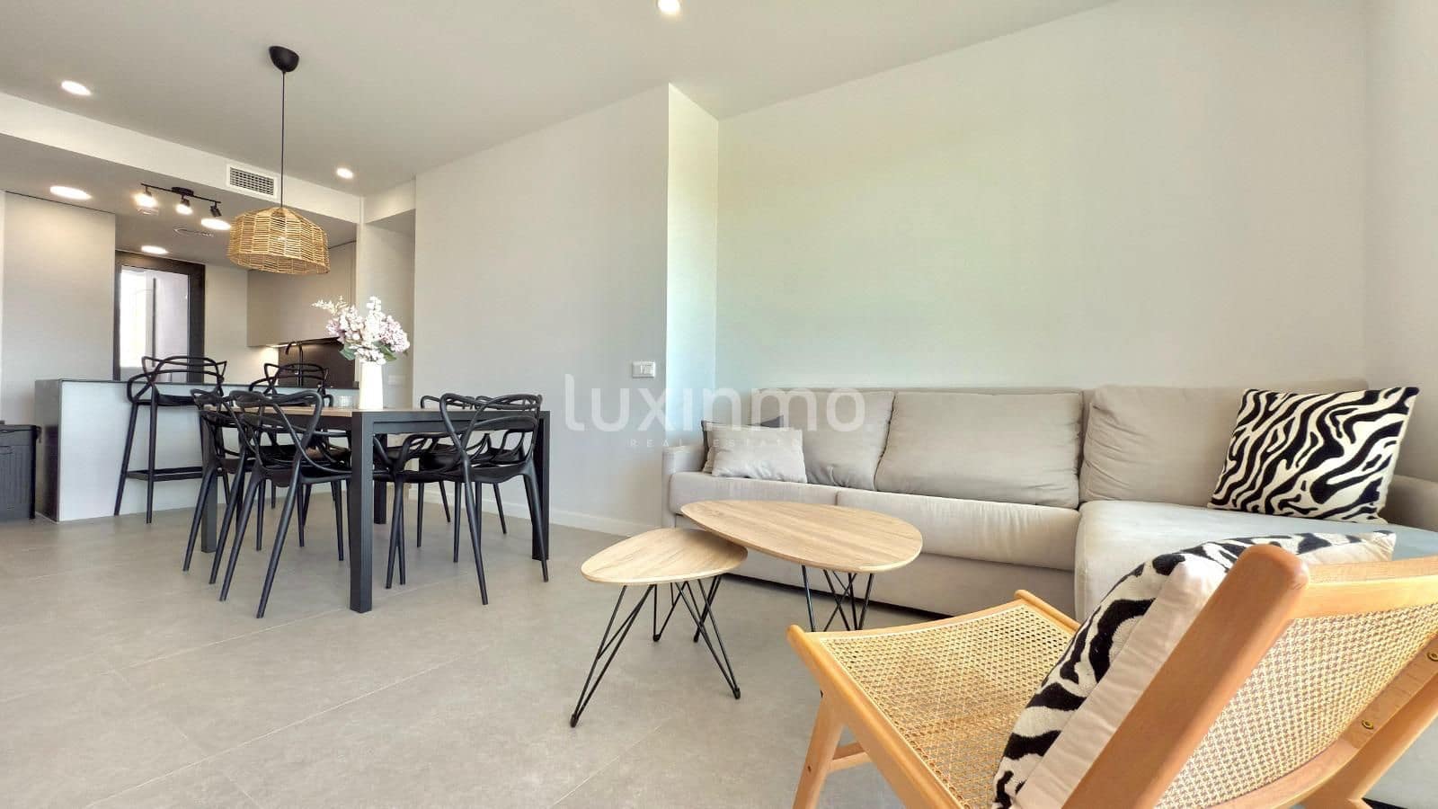 2 slaapkamer Appartement te koop in Benidorm met zwembad garage - € 495.000 (Ref: 9450271)