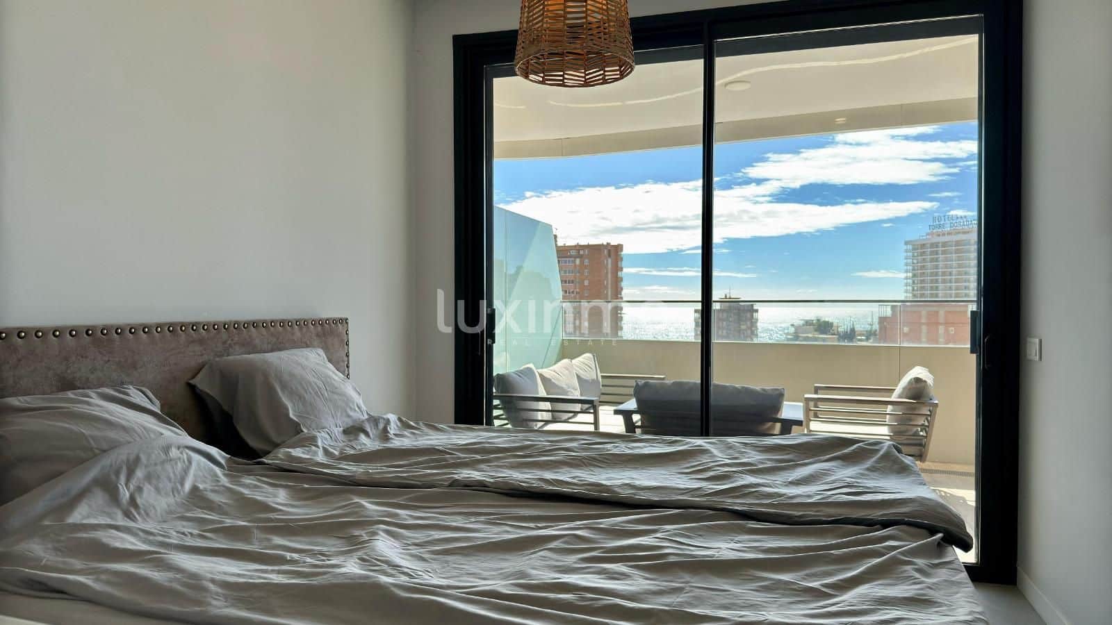 2 slaapkamer Appartement te koop in Benidorm met zwembad garage - € 495.000 (Ref: 9450271)