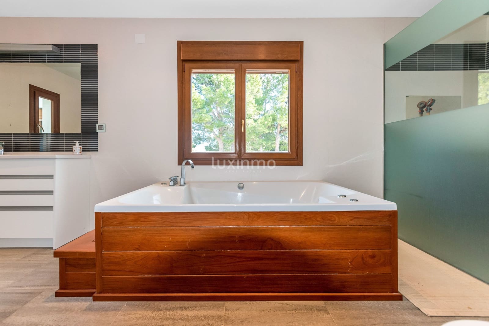 4 slaapkamer Villa te koop in La Nucia met garage - € 950.000 (Ref: 9450290)