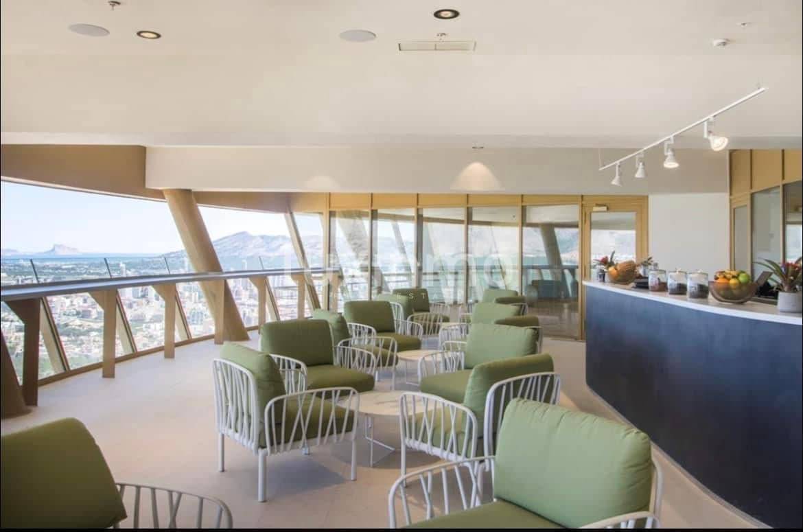 2 soverom Leilighet til salgs i Benidorm med svømmebasseng garasje - € 477 225 (Ref: 9451861)