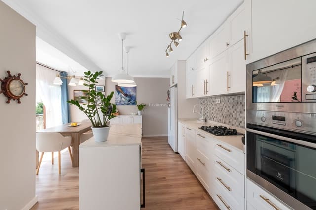 4 soverom Leilighet til salgs i Benidorm med svømmebasseng - € 369 000 (Ref: 9451877)