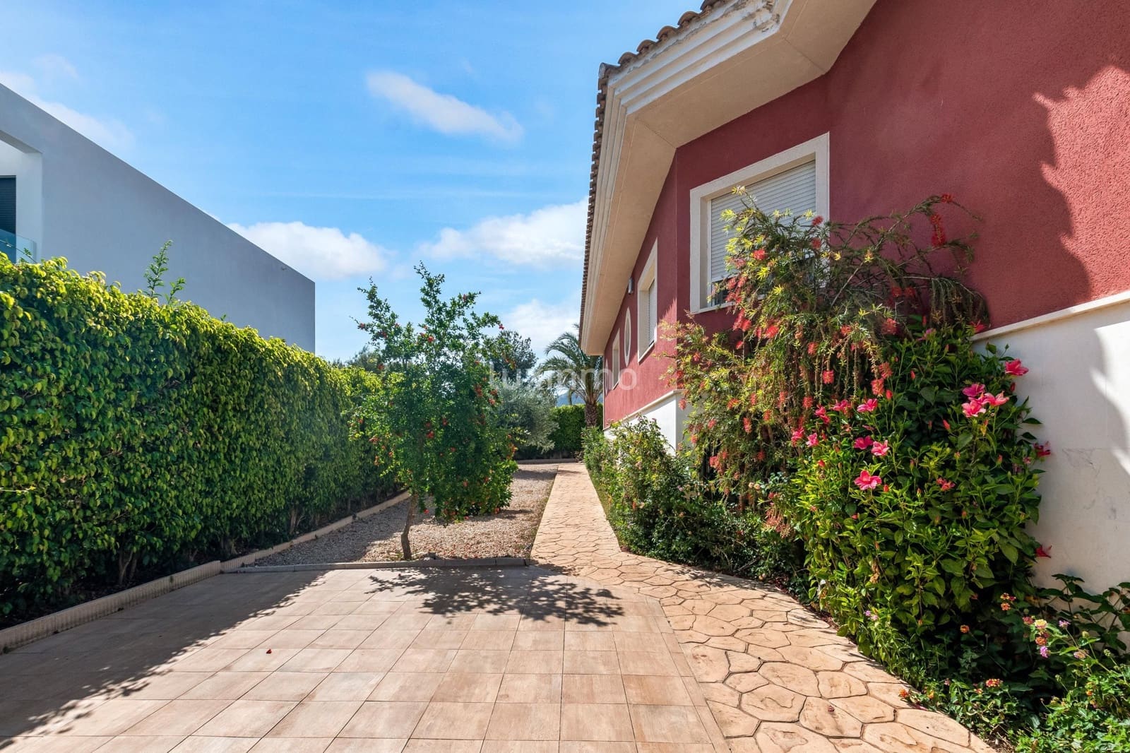 Chalet de 4 habitaciones en La Nucia en venta con piscina garaje - 825.000 € (Ref: 9451885)