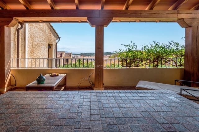 5 bedroom Villa for sale in La Nucia with garage - € 788,000 (Ref: 9451887)