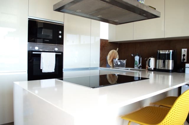 Apartamento de 3 habitaciones en La Villajoyosa / Vila Joiosa en venta con piscina garaje - 695.000 € (Ref: 9452526)