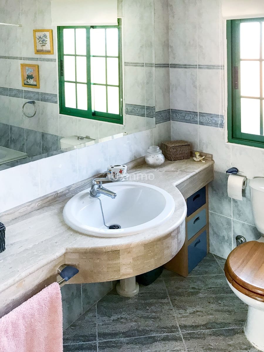 8 slaapkamer Villa te koop in Benidorm met zwembad garage - € 998.000 (Ref: 9452529)