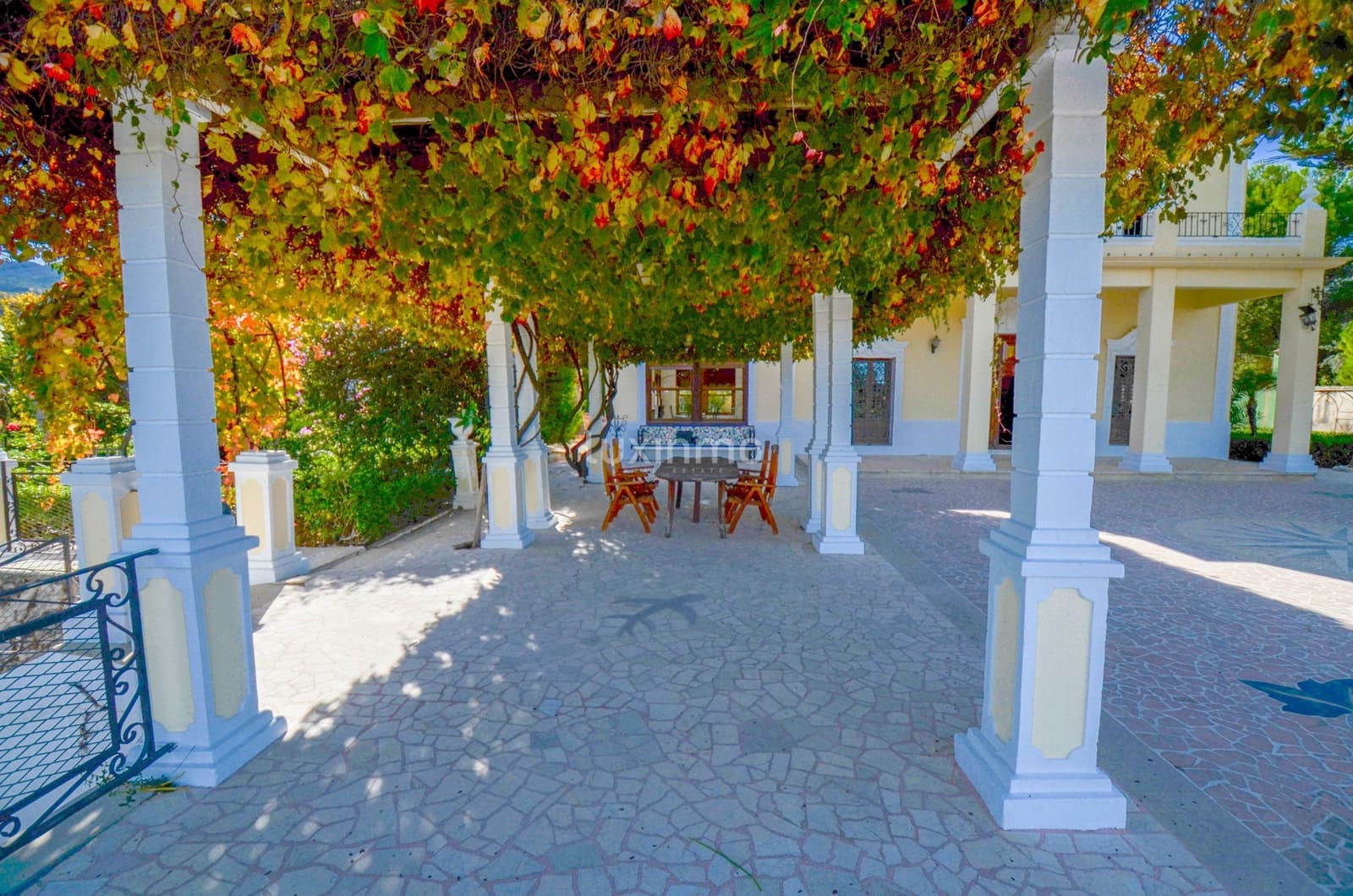 7 bedroom Villa for sale in Pego with pool garage - € 995,000 (Ref: 9452538)