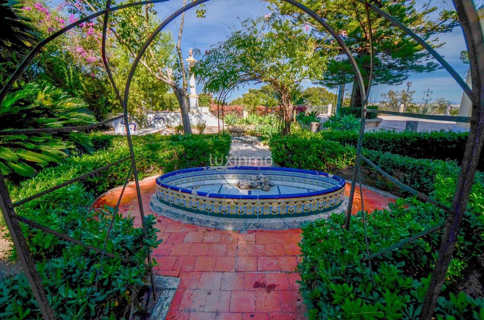 7 bedroom Villa for sale in Pego with pool garage - € 995,000 (Ref: 9452538)