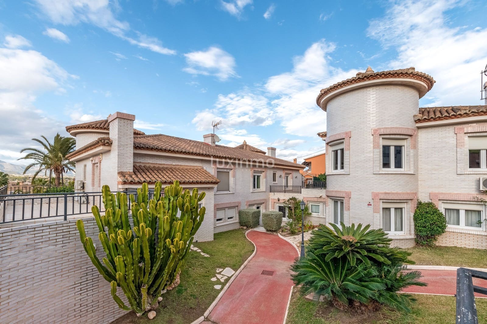 5 sovrum Villa till salu i Alfaz del Pi / L'Alfas del Pi med pool - 540 000 € (Ref: 9452542)