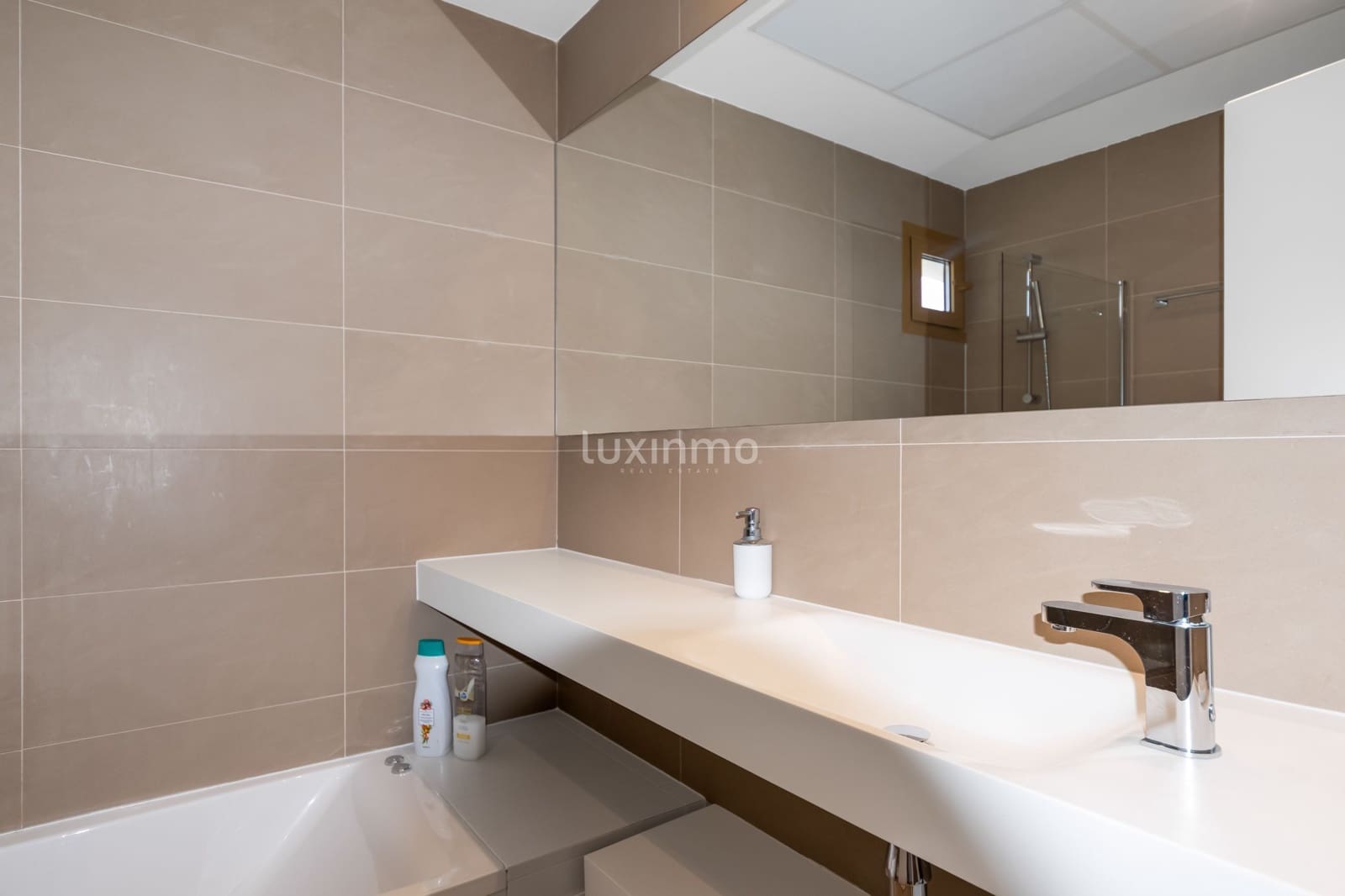 2 sovrum Lägenhet till salu i Benidorm med garage - 540 000 € (Ref: 9453085)