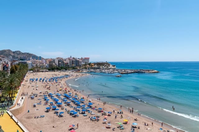 4 slaapkamer Penthouse te koop in Benidorm met garage - € 550.000 (Ref: 9453100)