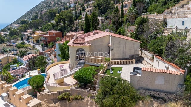 3 sovrum Villa till salu i Calpe / Calp med pool garage - 765 000 € (Ref: 9453111)