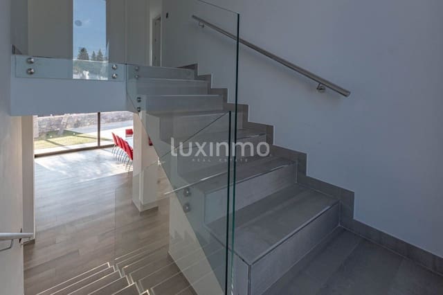 6 sovrum Villa till salu i Calpe / Calp med pool garage - 950 000 € (Ref: 9453117)