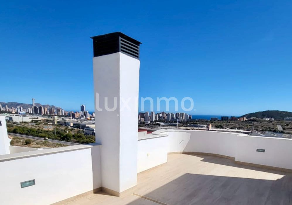 Chalet de 2 habitaciones en Finestrat en venta con piscina garaje - 420.000 € (Ref: 9453123)